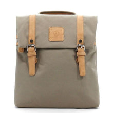 Cargar imagen en el visor de la galería, Bolso bandolera de lona de tamaño grande con forma de I Pad en color caqui y bolsillos en color topo