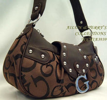 Cargar imagen en el visor de la galería, Cartera de lona con la firma Ivy G, inspirada en el diseñador, color marrón