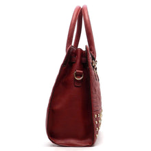 Cargar imagen en el visor de la galería, Bolso de hombro acolchado con cierre giratorio y diseño inspirado en el diseñador con tachuelas de diamantes de imitación