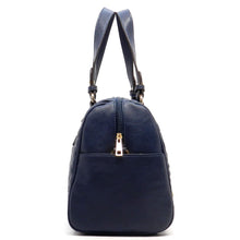 Cargar imagen en el visor de la galería, Bolso de hombro acolchado de doctor Bolso boxer con pedrería inspirado en el diseñador Tachuelas burdeos y rojo