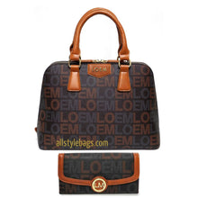 Cargar imagen en el visor de la galería, Conjunto de bolso de mano tipo cartera LOEM Signature Print Shoulder Bag L Trapecio negro dorado