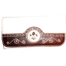 Cargar imagen en el visor de la galería, Cartera tipo chequera con tachuelas bordadas en color crema, blanco y marrón Fleur DE Lis, talla L, de diseñador