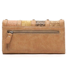 Cargar imagen en el visor de la galería, Cartera tipo chequera de tamaño L con parches de pedrería y tiras de color caqui inspirada en el diseñador WWP