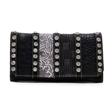 Cargar imagen en el visor de la galería, Cartera tipo chequera en forma de L con parches de pedrería y tiras de color caqui inspirada en el diseñador WWP cocona