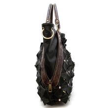 Cargar imagen en el visor de la galería, Bolso de hombro XL con cremallera de doble capa y tachuelas doradas, inspirado en el diseñador de diamantes de imitación