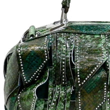 Cargar imagen en el visor de la galería, Bolso de mano con borlas verdes y micro diamantes de imitación en relieve de cocodrilo