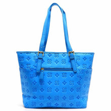 Cargar imagen en el visor de la galería, Cartera tipo cartera con bolsillos en relieve CE en color rosa y talla L