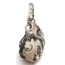 Cargar imagen en el visor de la galería, Bolso de lona de mezclilla con cuentas de semillas Bolso de diseñador Flora bordada azul
